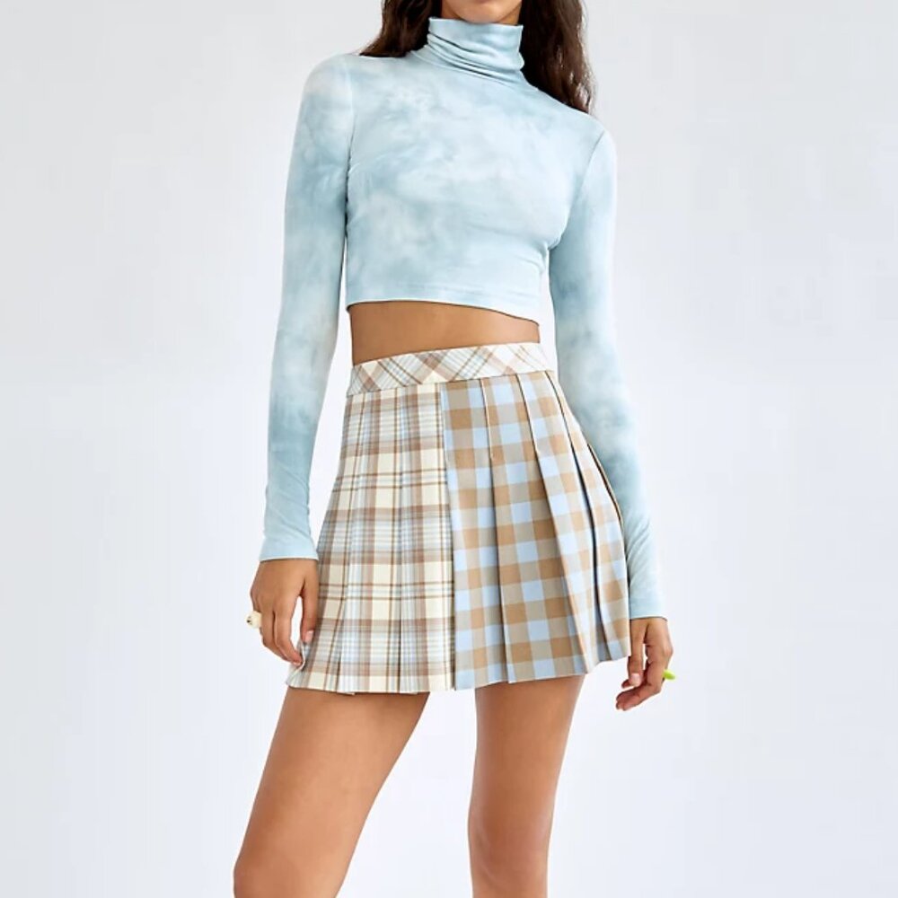 2/$30 - NWT Sunday Best Freshman Cropped Turtleneck Top